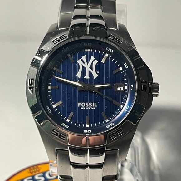 New York Yankees MLB Stainless-Steel Men's Watch by Fossil NEW (RARE) - Picture 2 of 9